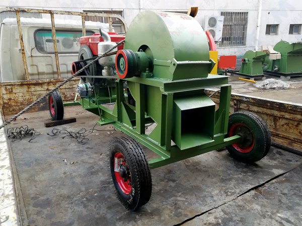 可移動(dòng)木屑機(jī)