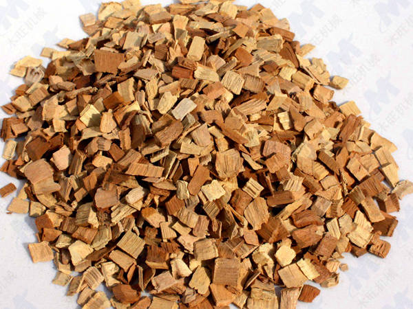  大型菇木粉碎機(jī)